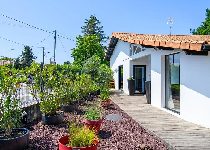 Landescape Ocean, Lacs Et Foret. *